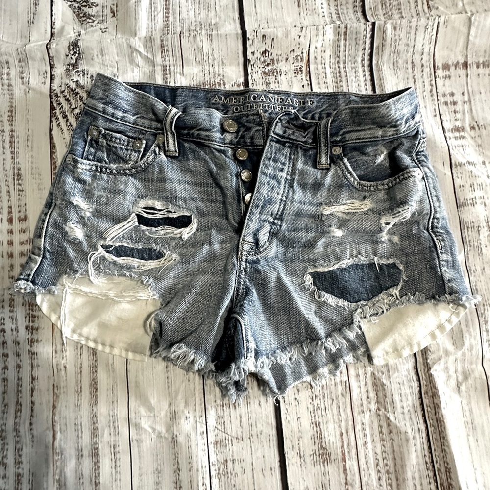 American Eagle vintage hi-rise festival cut offs button fly